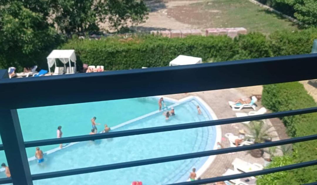Modern 2 Bedroom Apartment In Top Location In Sunny Beach Just 150 Meters From Casino Platinum Exteriér fotografie