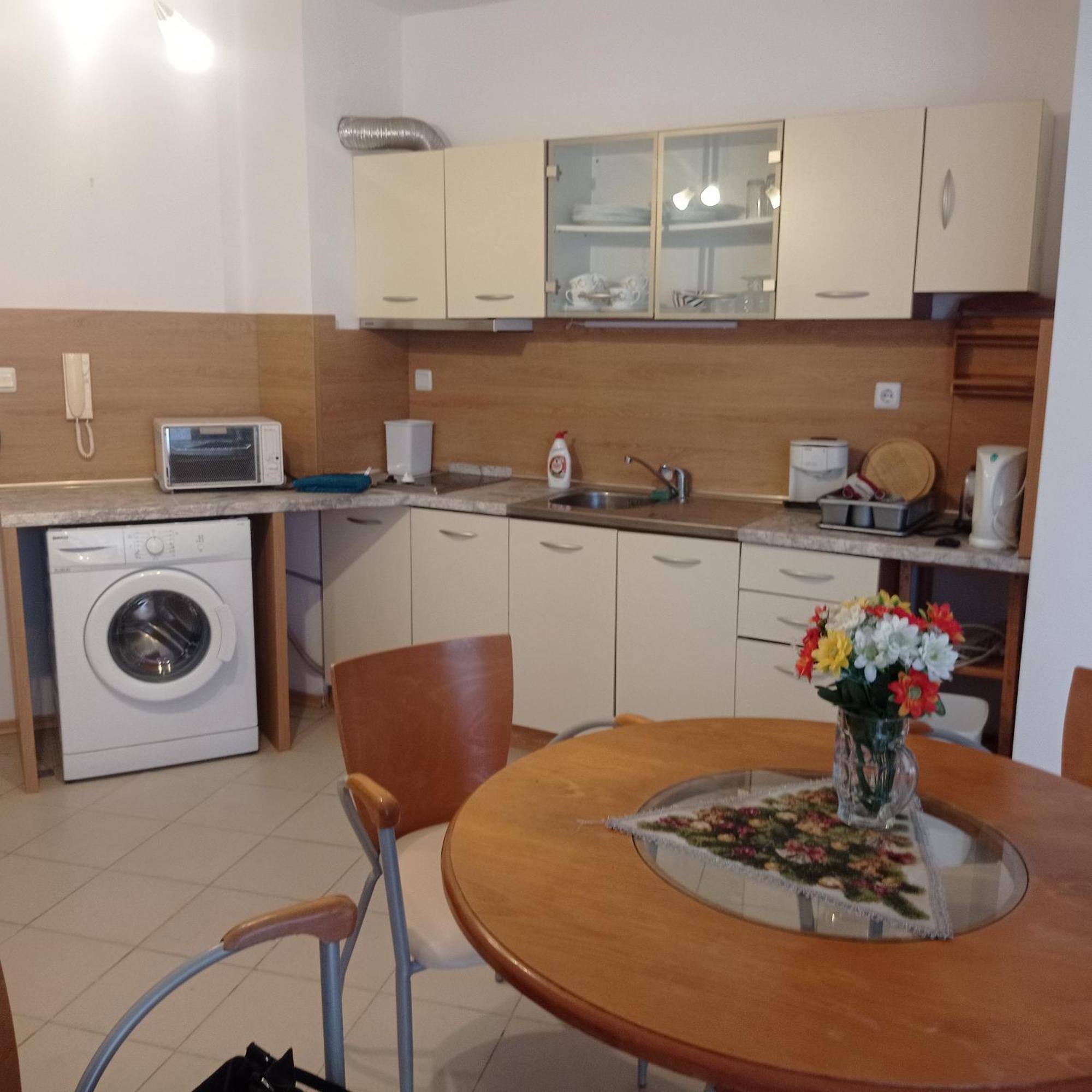 Modern 2 Bedroom Apartment In Top Location In Sunny Beach Just 150 Meters From Casino Platinum Exteriér fotografie